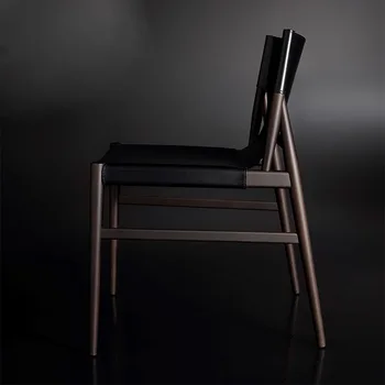 69 Seglu ādas ēdamistabas krēsls Ziemeļvalstu restorānu krēslu Pelnu koka krāsu masīvkoka gaismas luksusa krēslu atpakaļ high-end gadījuma h